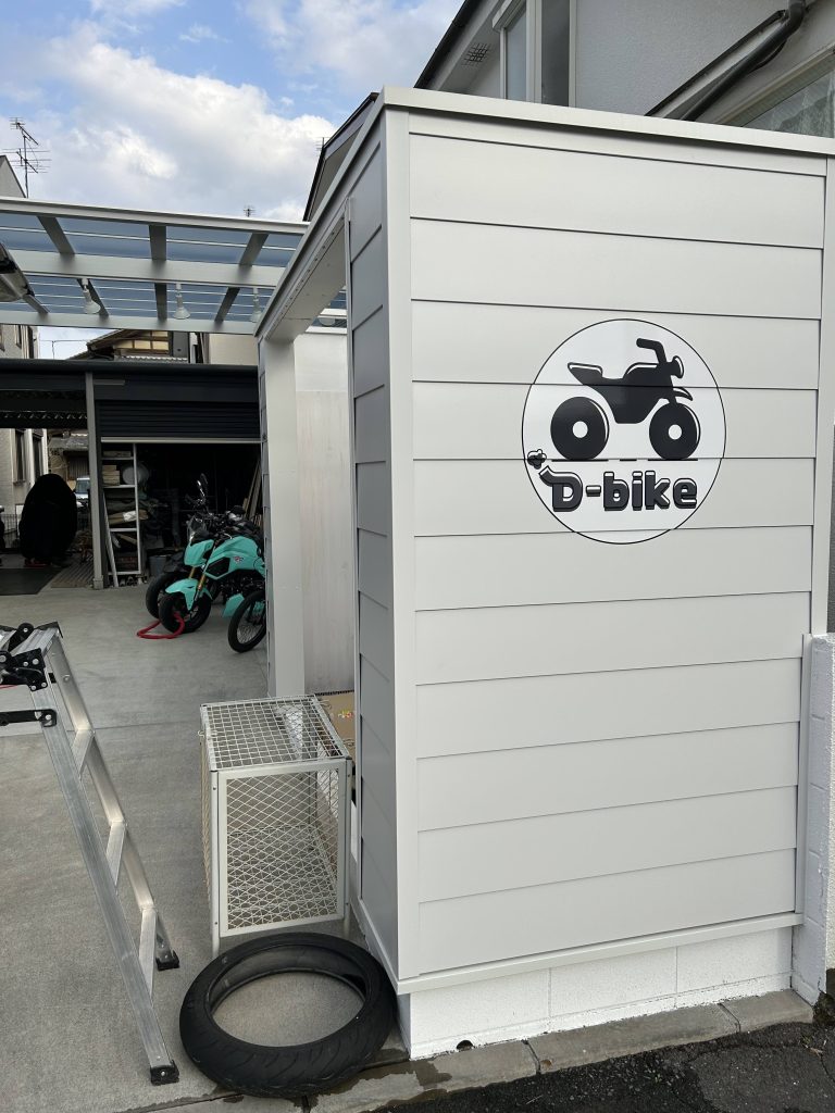 ロゴステッカー